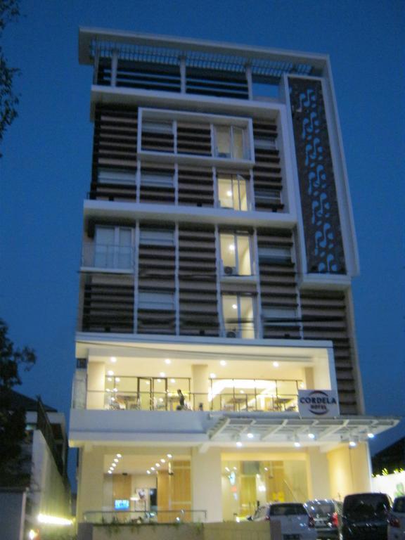 โรงแรมคอร์เดลา จิเรบอน ภายนอก รูปภาพ